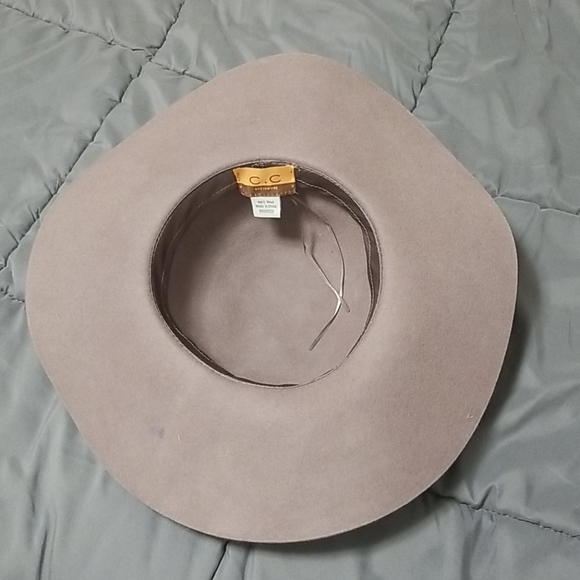 Wool hat - Picture 4 of 4